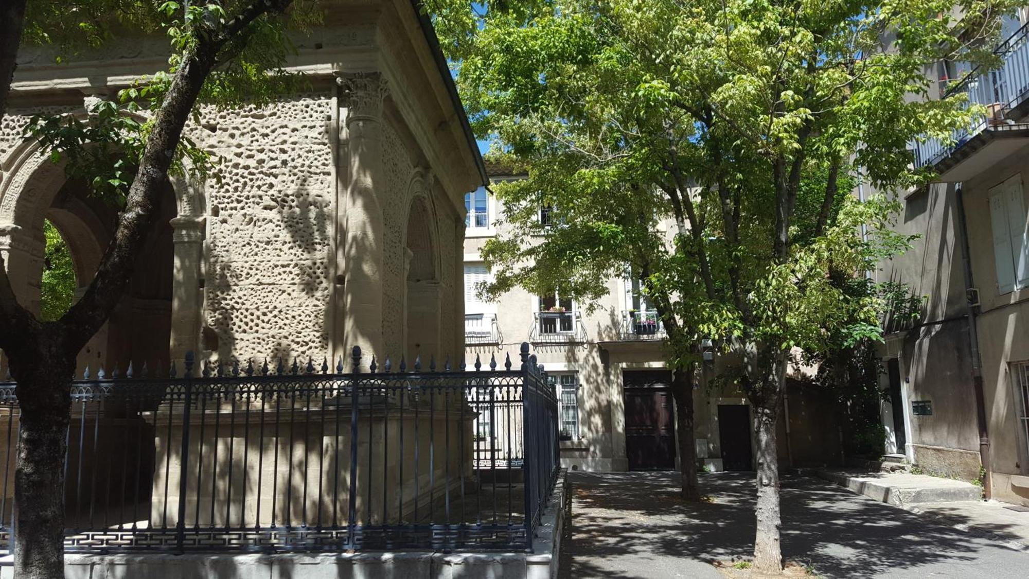 Chambre De Charme Au Coeur Du Vieux Valence - Confort & Calme Εξωτερικό φωτογραφία